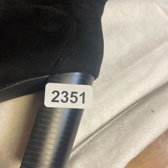 Ladies knee high boots - Picture 10 of 10